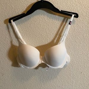 NEW WITH TAGS, one black and one white Victoria’s secret bras size 36B, not worn